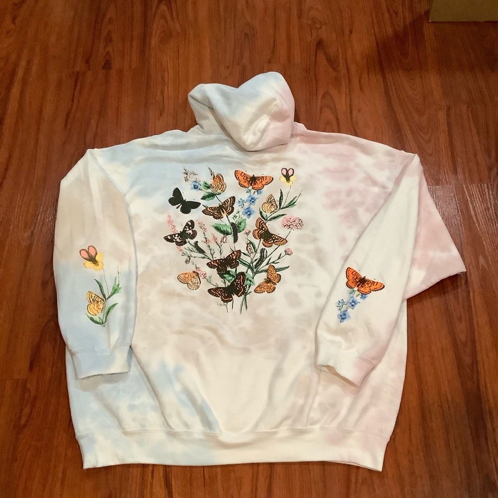 ANIMAL PLANET HOODIE